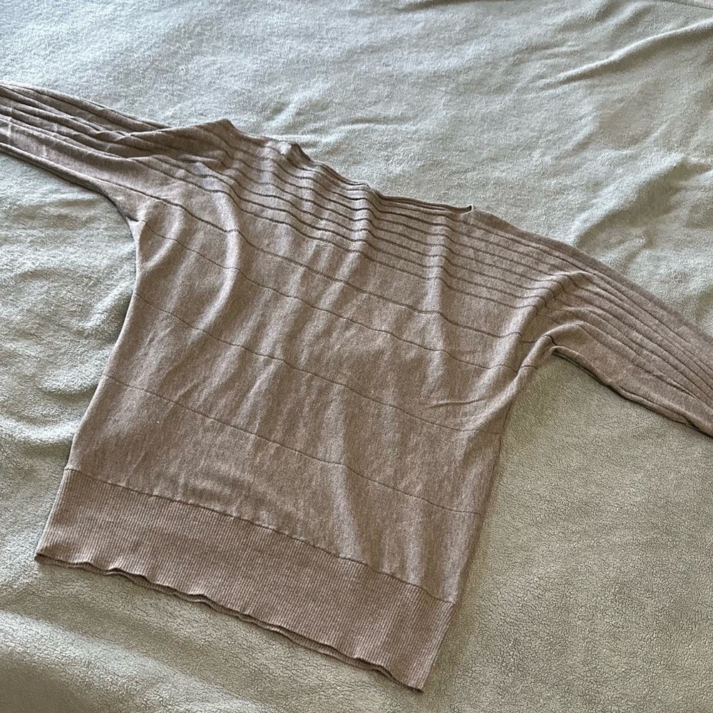 Shirt - Picture 4 of 7